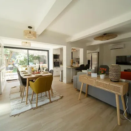 La Maison Du Soleil à 2 Pas De La Hébergement de vacances