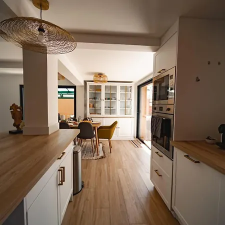 La Maison Du Soleil à 2 Pas De La *