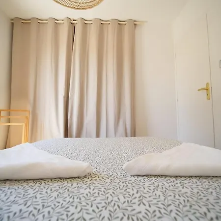 La Maison Du Soleil à 2 Pas De La Hébergement de vacances *